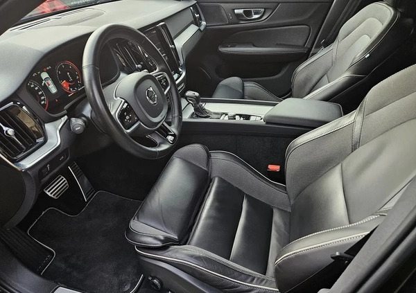 Volvo V60 cena 119900 przebieg: 146000, rok produkcji 2020 z Nysa małe 529
